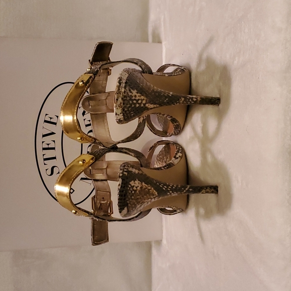 Steve Madden Sandal - Picture 4 of 7